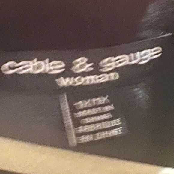 Cable & Gauge, Green Sweater- Size 1x - Picture 4 of 4